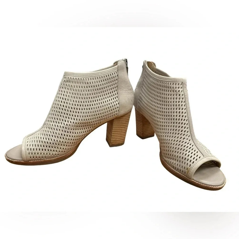 Geox Espira Cali  1 Wedge Bootie Beige Size 39